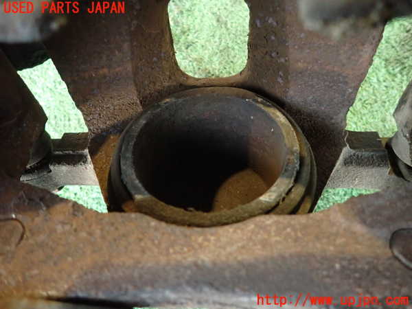 2UPJ-9238014080]グロリア ワゴン(WY30)右フロントキャリパー 中古_3