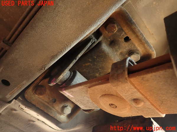 2UPJ-9238015100]グロリア ワゴン(WY30)右リア リーフスプリング 中古_2