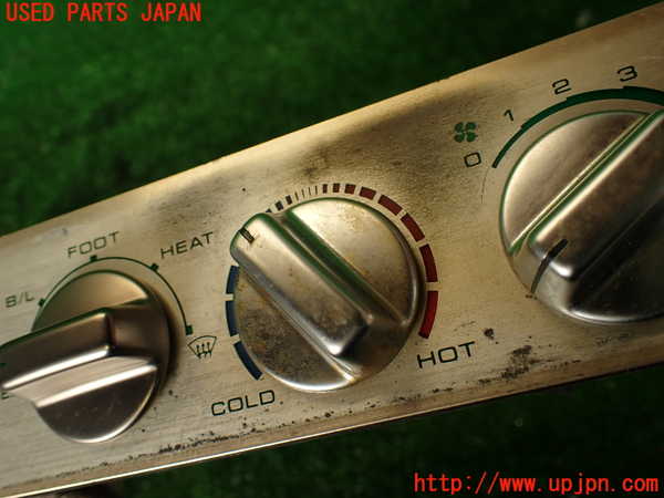 2UPJ-9238016066]グロリア ワゴン(WY30)エアコンスイッチ1 中古_2