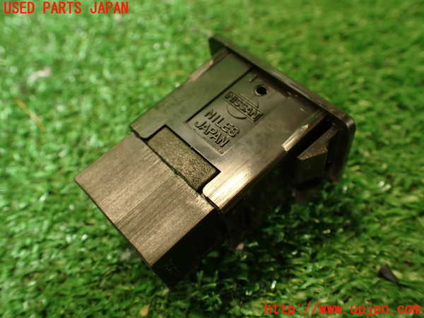 2UPJ-9238016306]グロリア ワゴン(WY30)スイッチ1(サイドウィンドウ) 中古_3