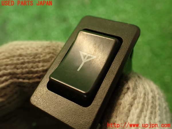 2UPJ-9238016309]グロリア ワゴン(WY30)スイッチ4(アンテナ) 中古_2