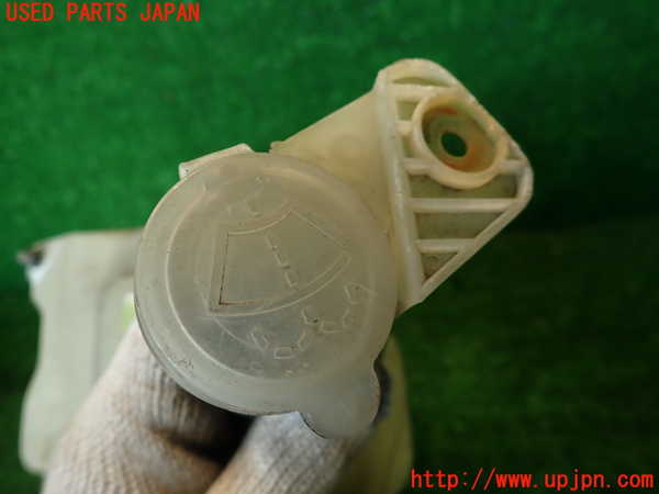 2UPJ-9238016791]グロリア ワゴン(WY30)ウォッシャータンク1 中古_3