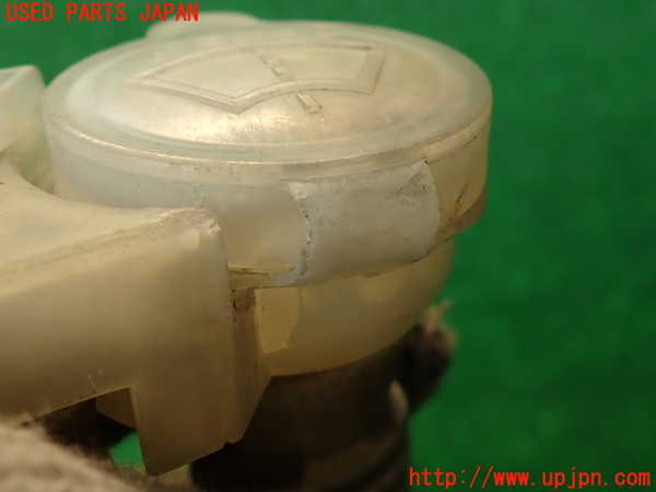 2UPJ-9238016791]グロリア ワゴン(WY30)ウォッシャータンク1 中古_5