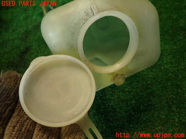 2UPJ-9238016792]グロリア ワゴン(WY30)ウォッシャータンク2 中古_4