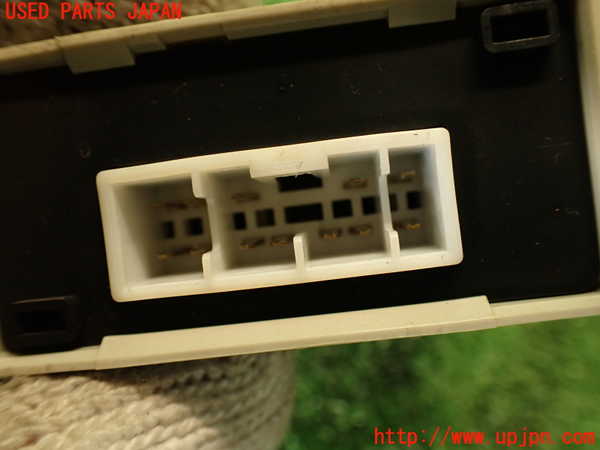 2UPJ-9238016146]グロリア ワゴン(WY30)コンピューター1 中古 28540V7600_3