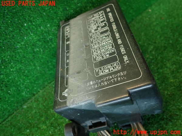 2UPJ-9238016741]グロリア ワゴン(WY30)ヒューズボックス1(EGルーム内運転席側) 中古_2