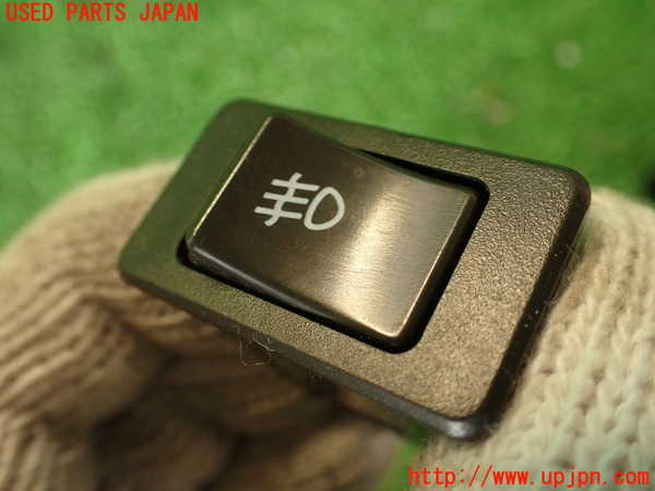 2UPJ-9238016295]グロリア ワゴン(WY30)フォグスイッチ 中古_2