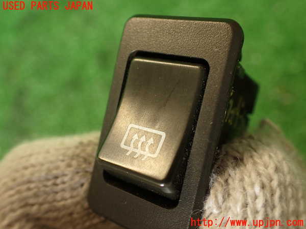 2UPJ-9238016300]グロリア ワゴン(WY30)デフォッガースイッチ 中古_2