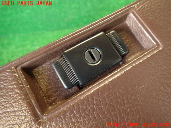 2UPJ-9238017516]グロリア ワゴン(WY30)グローブボックス1 中古_2