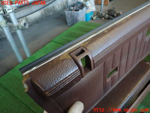 2UPJ-9238011264]グロリア ワゴン(WY30)左前ドア内張り 中古_3