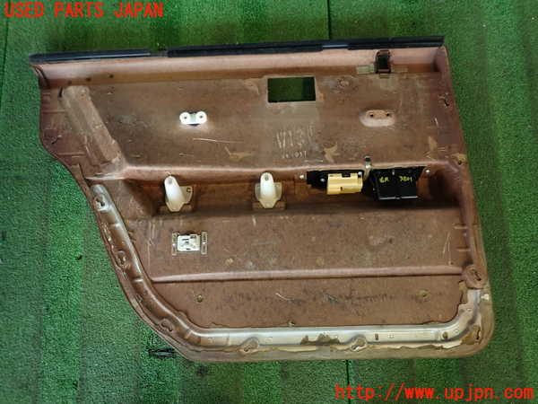 2UPJ-9238011294]グロリア ワゴン(WY30)右後ドア内張り 中古_5