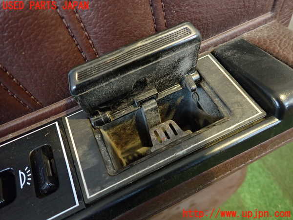 2UPJ-9238011324]グロリア ワゴン(WY30)左後ドア内張り 中古_3