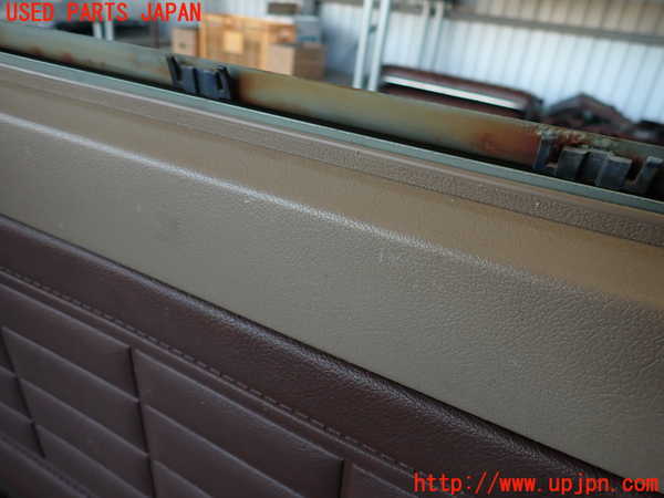 2UPJ-9238017680]グロリア ワゴン(WY30)左リアピラートリム 中古_2