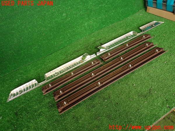 2UPJ-9238017740]グロリア ワゴン(WY30)スカッフプレート 中古_5