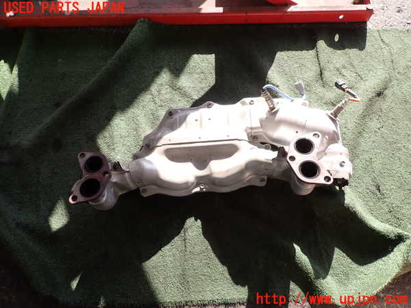 2UPJ-9238022041]インプレッサ スポーツ ハイブリッド(GPE)エキマニ1 触媒 マニバーター 中古_2