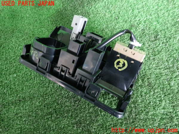 2UPJ-9238026308]インプレッサ スポーツ ハイブリッド(GPE)スイッチ3(メーター照度 車両接近警報音) 中古_2