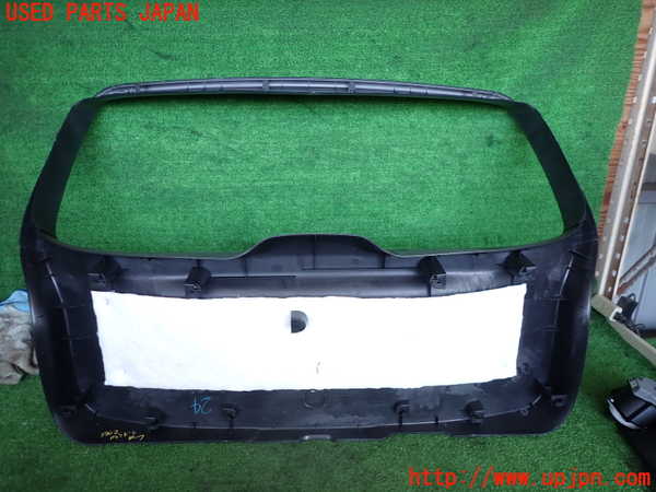 2UPJ-9238021578]インプレッサ スポーツ ハイブリッド(GPE)バックドア内張り 中古_4