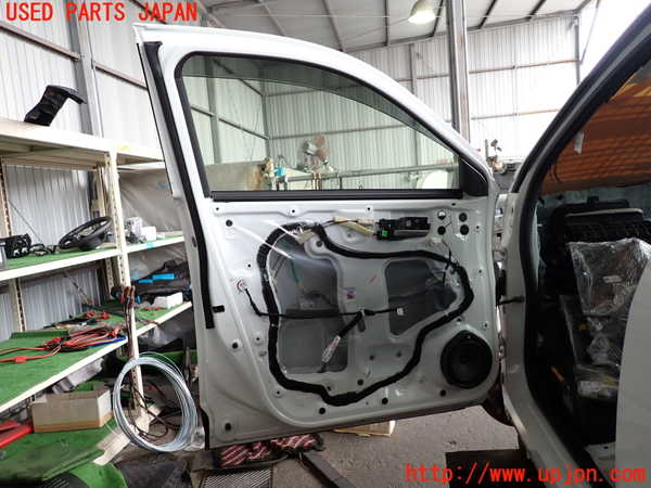 2UPJ-9238031260]WR-V(DG5)左前ドア 中古(43R-00122 M2H3K)_2