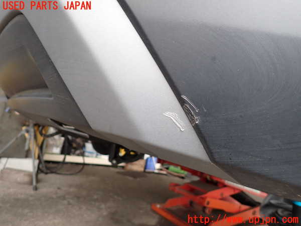 2UPJ-9238031610]WR-V(DG5)リアバンパー 中古_5
