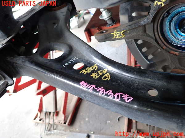 2UPJ-9238035186]WR-V(DG5)左フロントロアアーム1 中古_2