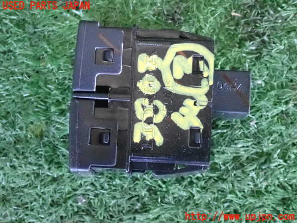 2UPJ-9238036308]WR-V(DG5)スイッチ3 中古_2