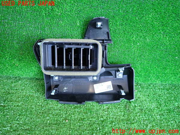 2UPJ-9238037526]WR-V(DG5)エアコン吹き出し口1 (右) 中古_2