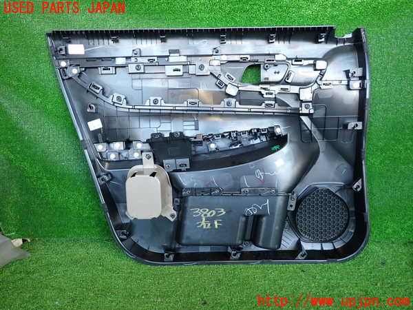 2UPJ-9238031234]WR-V(DG5)右前ドア内張り 中古_2