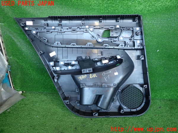 2UPJ-9238031294]WR-V(DG5)右後ドア内張り 中古_2