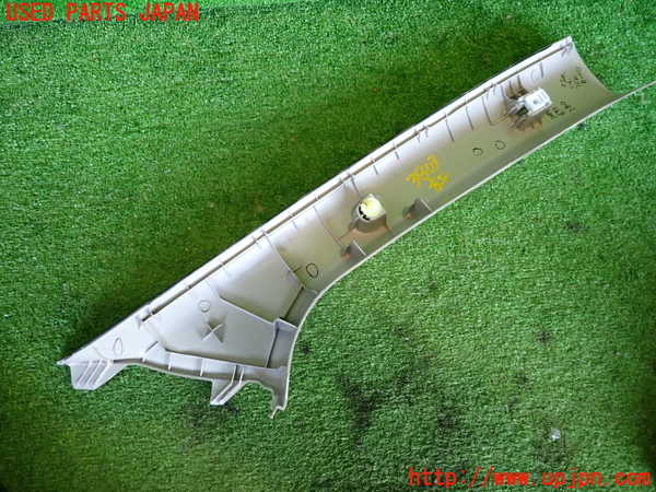 2UPJ-9238037660]WR-V(DG5)左フロントピラートリム 中古_2