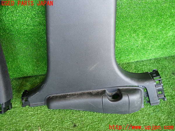 2UPJ-9238037665]WR-V(DG5)右センターピラートリム 中古_4