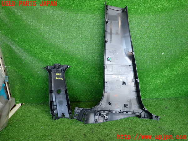 2UPJ-9238037665]WR-V(DG5)右センターピラートリム 中古_5