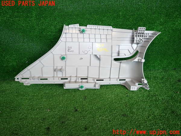 2UPJ-9238037675]WR-V(DG5)右リアピラートリム 中古_2