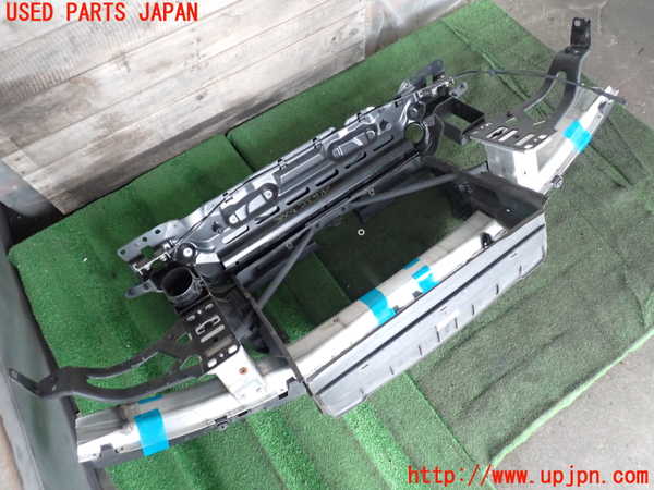 2UPJ-9238041041]BMW 525i(NU25)コアサポート 中古 (E60)_2