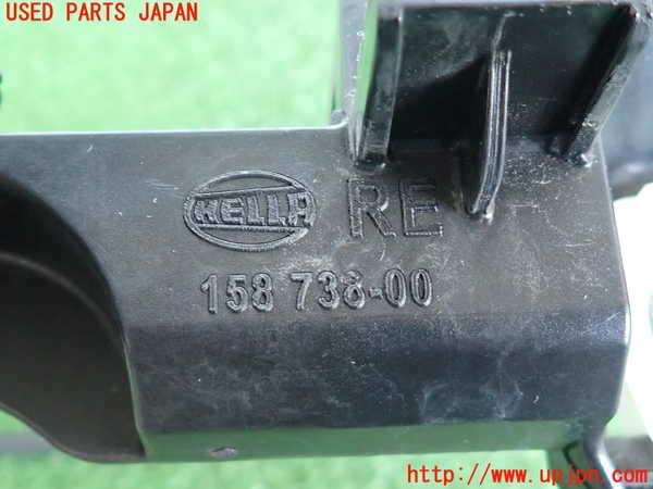 2UPJ-9238041140]BMW 525i(NU25)右ヘッドライトリム 中古 (E60)_3