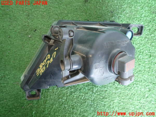 2UPJ-9238041180]BMW 525i(NU25)右フォグ 中古 (E60)_2