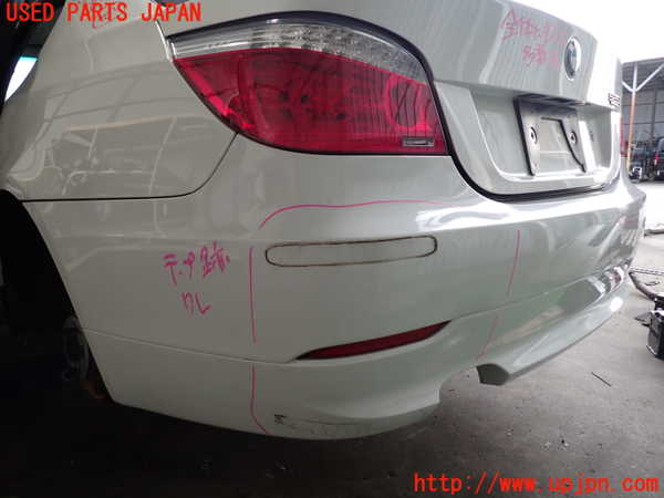 2UPJ-9238041610]BMW 525i(NU25)リアバンパー 中古 (E60)_3