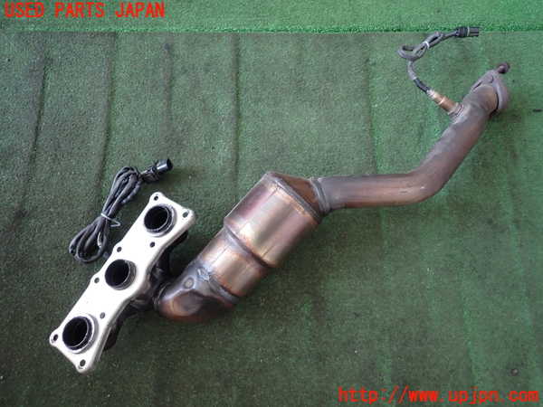 2UPJ-9238042042]BMW 525i(NU25)エキマニ2 (触媒 マニバーター) 中古 (E60)_2