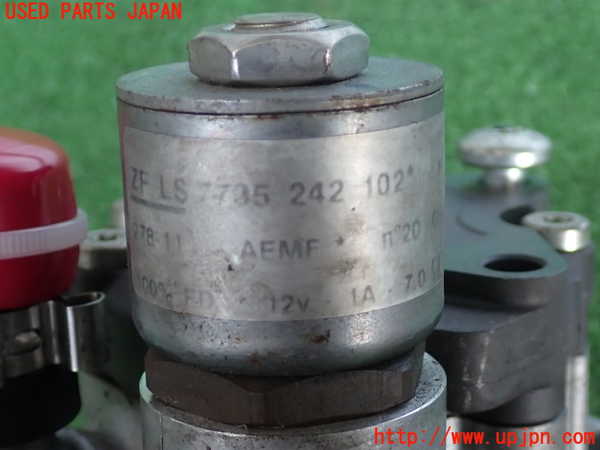 2UPJ-9238044250]BMW 525i(NU25)パワステポンプ 中古 (E60)_3