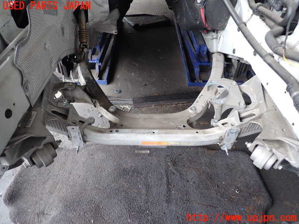 2UPJ-9238045285]BMW 525i(NU25)フロントメンバー 中古 (E60)_2