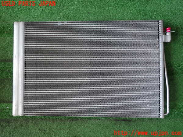 2UPJ-9238046031]BMW 525i(NU25)エアコンコンデンサー1 中古 (E60)_2
