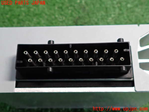 2UPJ-9238046525]BMW 525i(NU25)アンプ 中古 (E60)_5