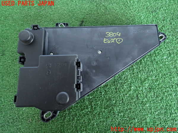 2UPJ-9238046741]BMW 525i(NU25)ヒューズボックス1 中古 (E60)_2