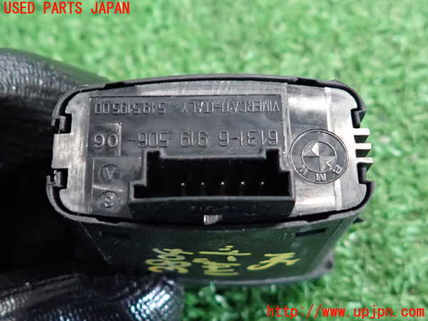 2UPJ-9238046290]BMW 525i(NU25)ハザードスイッチ 中古 (E60)_3