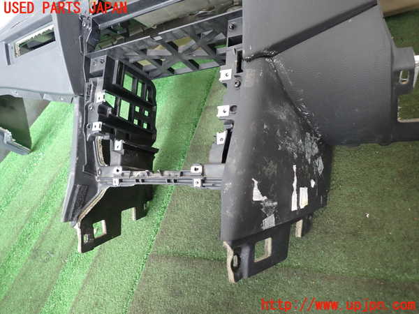 2UPJ-9238047505]BMW 525i(NU25)ダッシュボード 中古 (E60)_4