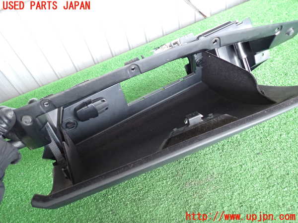 2UPJ-9238047516]BMW 525i(NU25)グローブボックス1 中古 (E60)_2