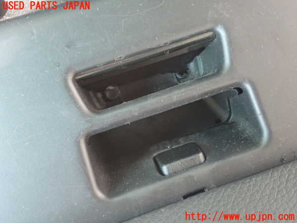2UPJ-9238047385]BMW 525i(NU25)リアシート 中古 (E60)_4