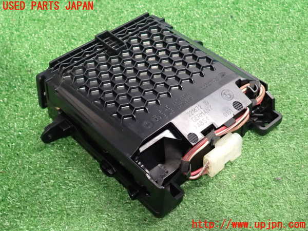 2UPJ-9238047821]BMW 525i(NU25)灰皿1 中古 (E60)_2