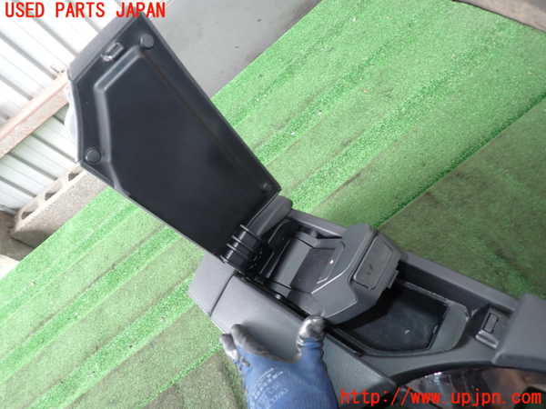 2UPJ-9238047540]BMW 525i(NU25)センターコンソール 中古 (E60)_3