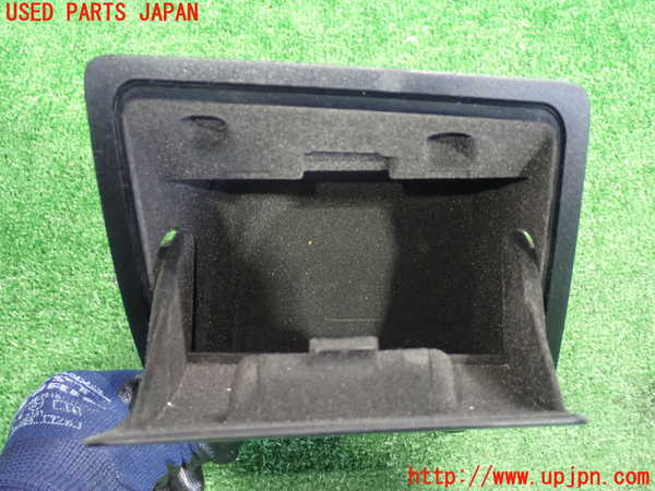 2UPJ-9238047841]BMW 525i(NU25)小物入れ1 中古 (E60)_2