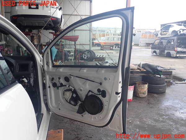 2UPJ-9238051230]VW ゴルフ GTI(1KAXX)右前ドア 中古 SAINT-GOBAIN SEKURIT M235 43R-001057_4